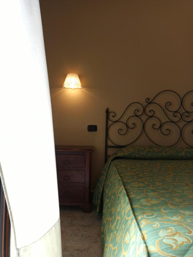 Hotel Primavera Dell'Etna Дзаферана Етнеа Екстериор снимка