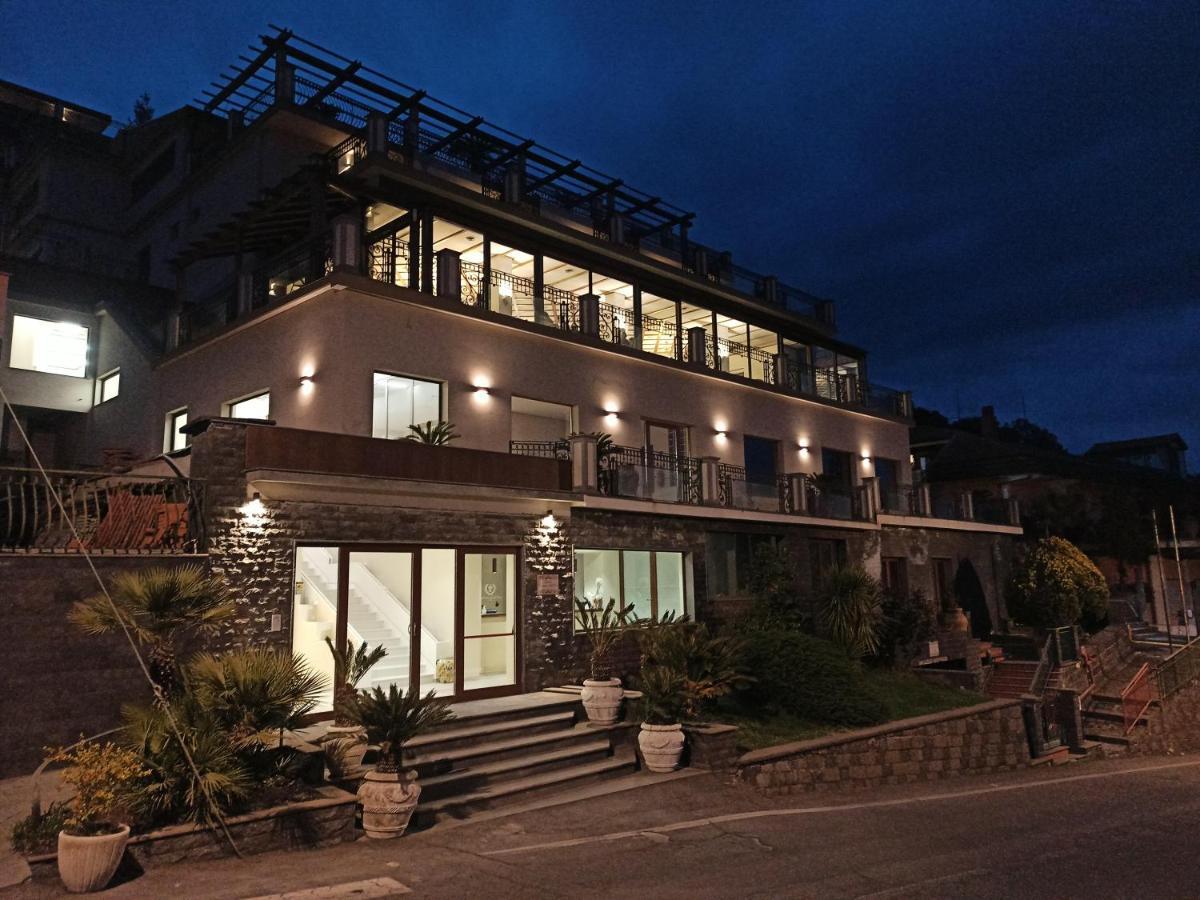 Hotel Primavera Dell'Etna Дзаферана Етнеа Екстериор снимка