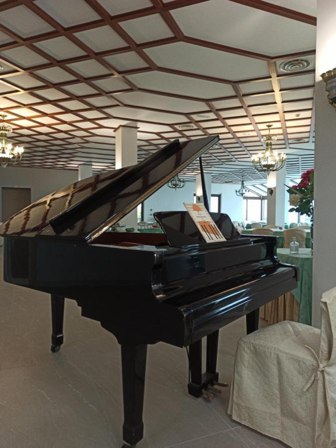 Hotel Primavera Dell'Etna Дзаферана Етнеа Екстериор снимка