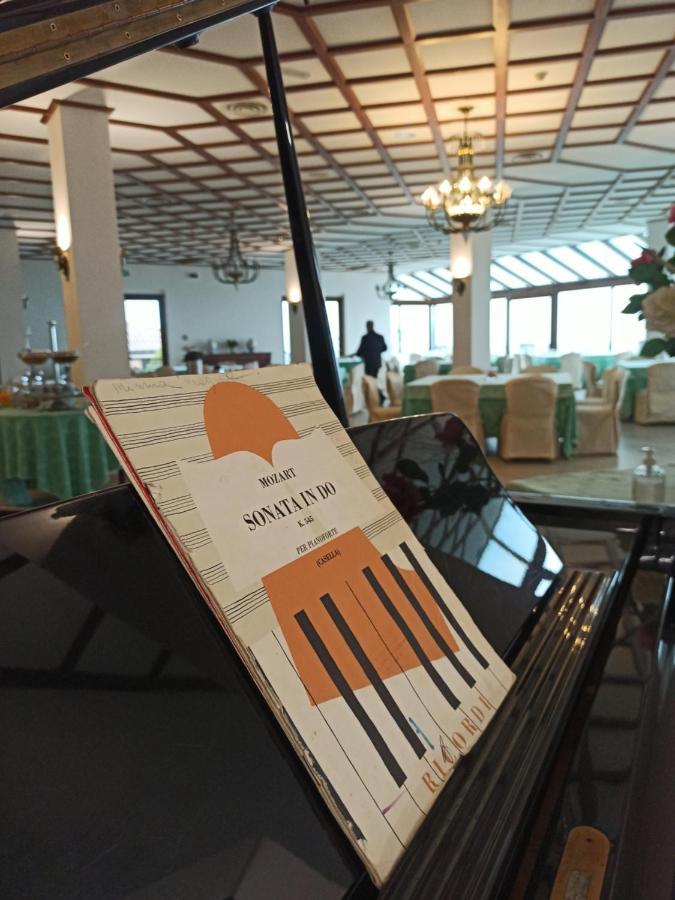 Hotel Primavera Dell'Etna Дзаферана Етнеа Екстериор снимка