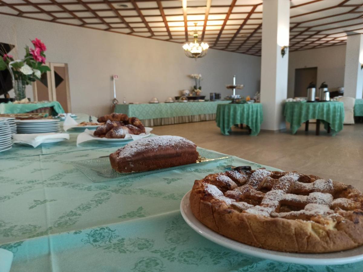 Hotel Primavera Dell'Etna Дзаферана Етнеа Екстериор снимка