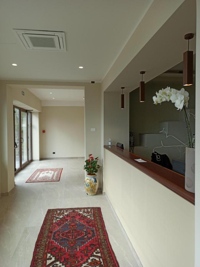 Hotel Primavera Dell'Etna Дзаферана Етнеа Екстериор снимка