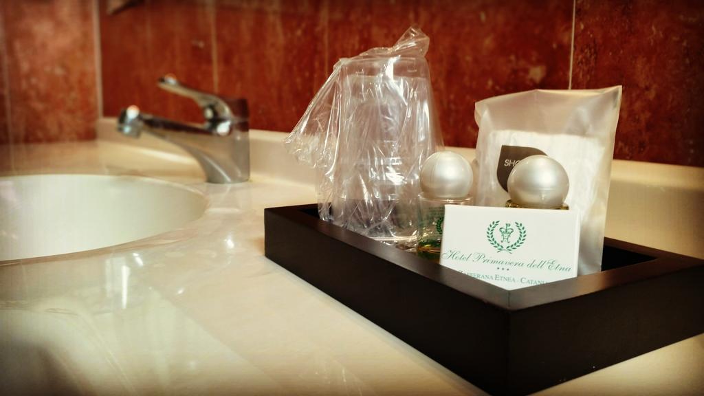 Hotel Primavera Dell'Etna Дзаферана Етнеа Екстериор снимка