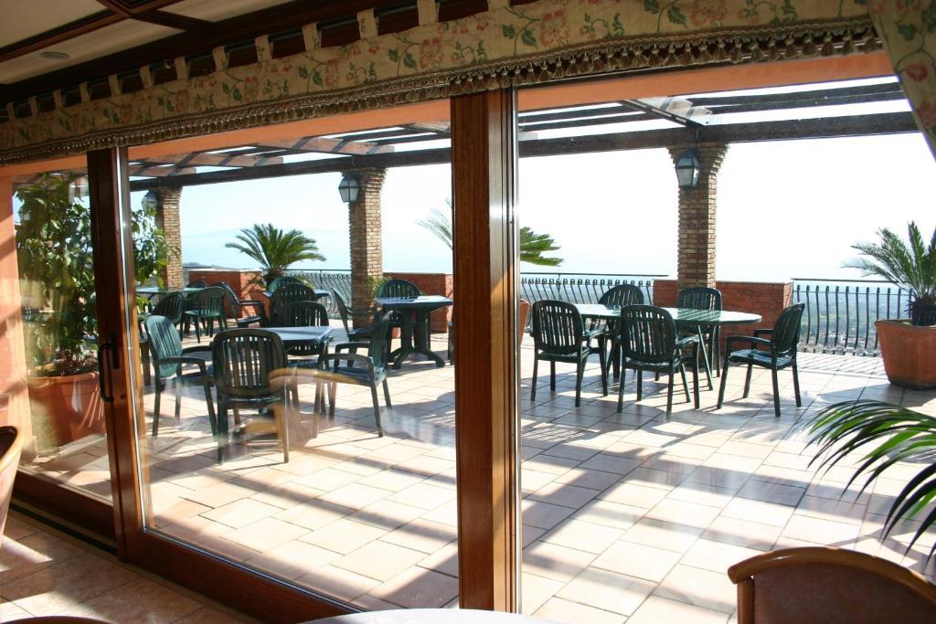 Hotel Primavera Dell'Etna Дзаферана Етнеа Екстериор снимка