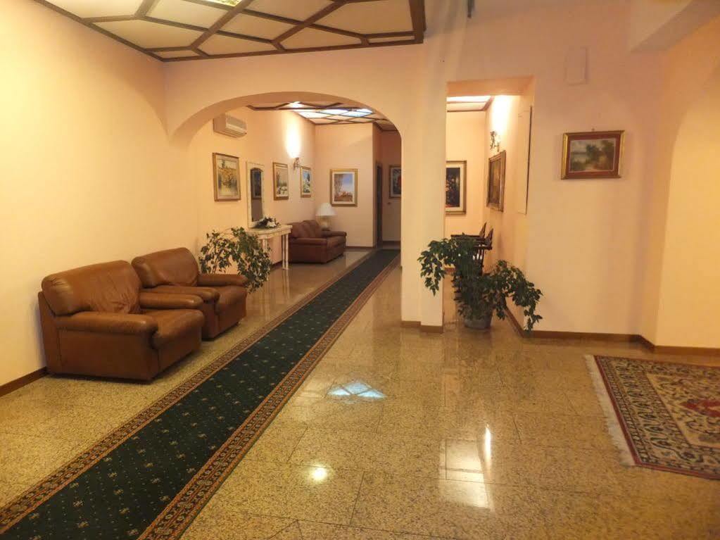 Hotel Primavera Dell'Etna Дзаферана Етнеа Екстериор снимка
