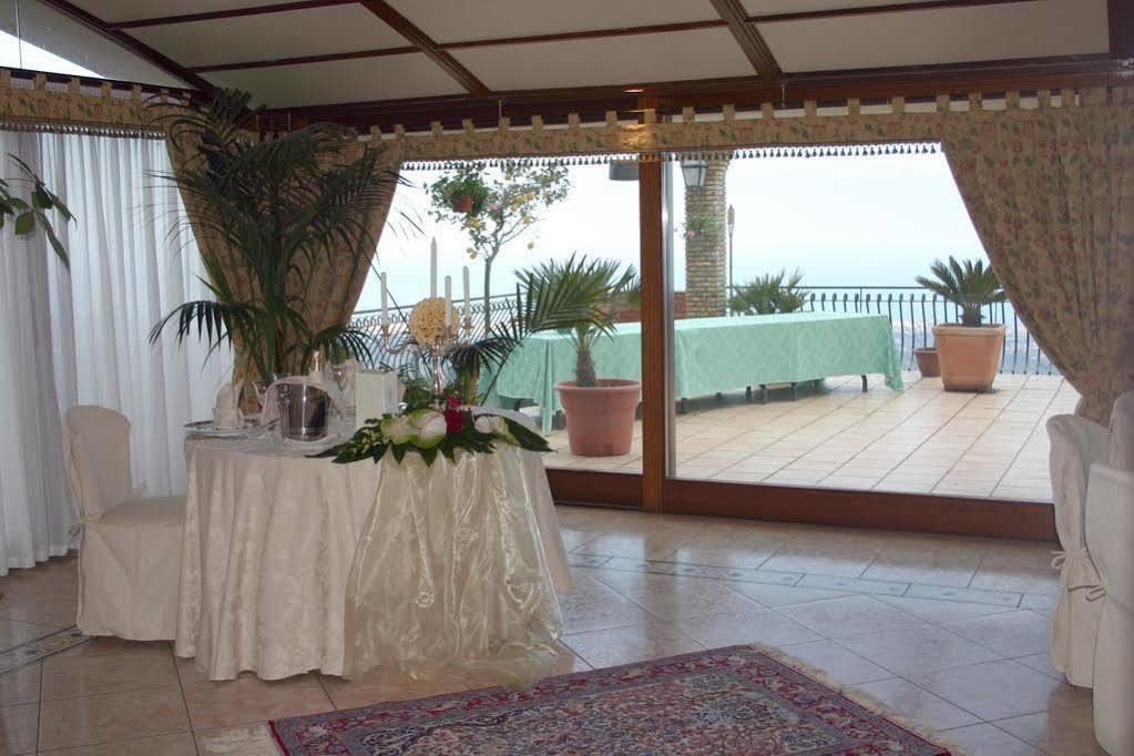Hotel Primavera Dell'Etna Дзаферана Етнеа Екстериор снимка