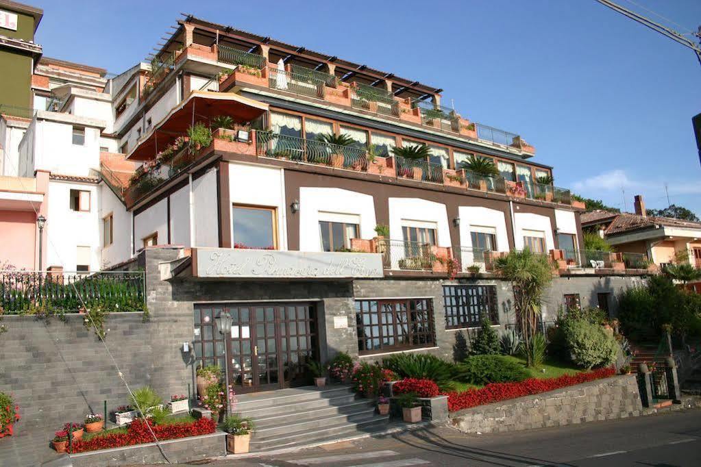 Hotel Primavera Dell'Etna Дзаферана Етнеа Екстериор снимка